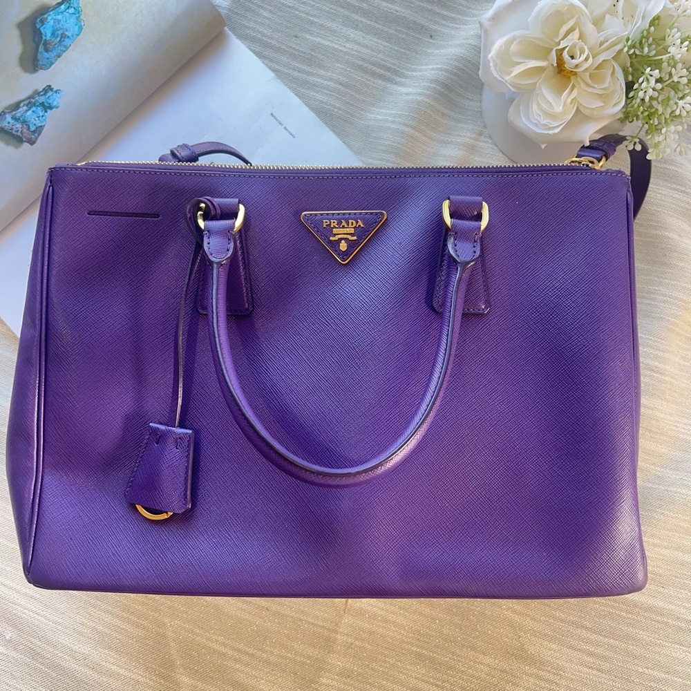 Prada Saffiano Medium Galleria Double Zip Tote Viola
